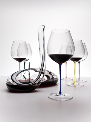 Riedel Fatto Mano Old World Pinot Noir Wine Glass